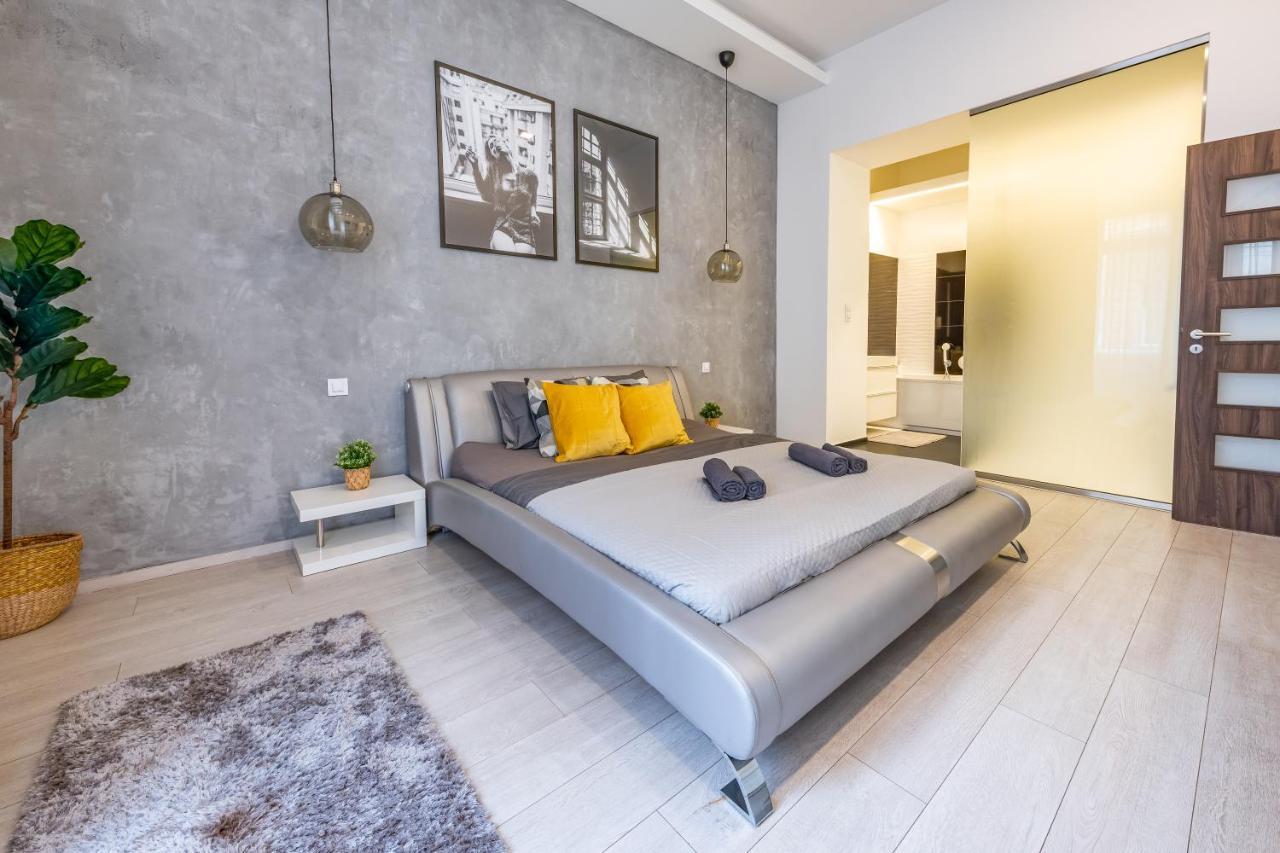 Luxury Nova Home Next To The New York Cafe Budapest Exteriör bild