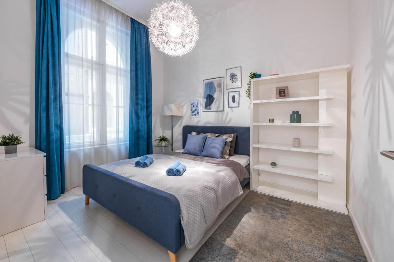 Luxury Nova Home Next To The New York Cafe Budapest Exteriör bild